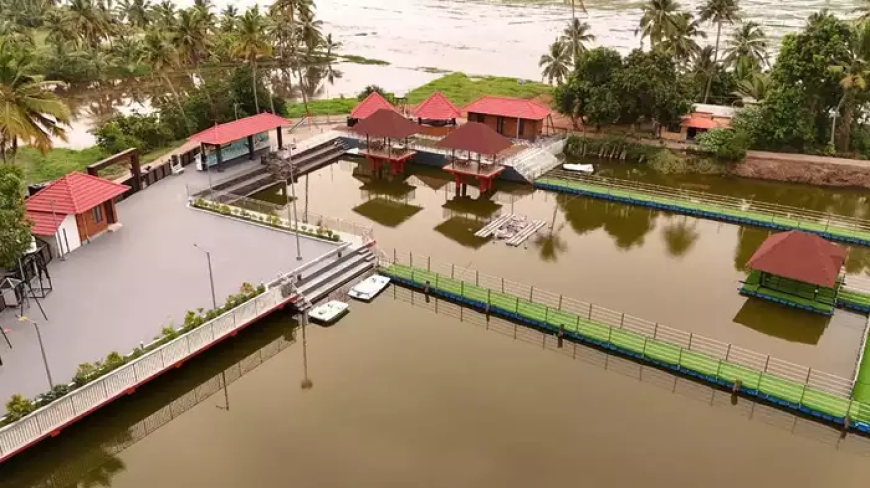 കടൽ ഇല്ലെങ്കിൽ എന്താ, കോട്ടയത്തും എത്തി ഫ്ലോട്ടിങ് പാലം; സായാഹ്നങ്ങൾ മനോഹരമാക്കാൻ പുതിയ വാട്ടർ ടൂറിസം പാർക്ക്.
