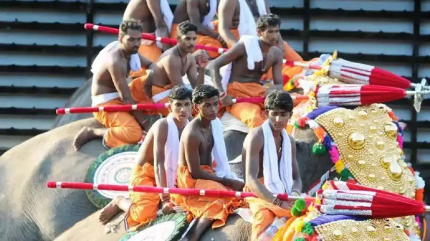 തൃശൂർ പൂരം: പ്രാദേശിക അവധി പ്രഖ്യാപിച്ചു; സർക്കാർ ഓഫീസുകൾക്കും വിദ്യാഭ്യാസ സ്ഥാപനങ്ങൾക്കും അവധി ബാധകം.