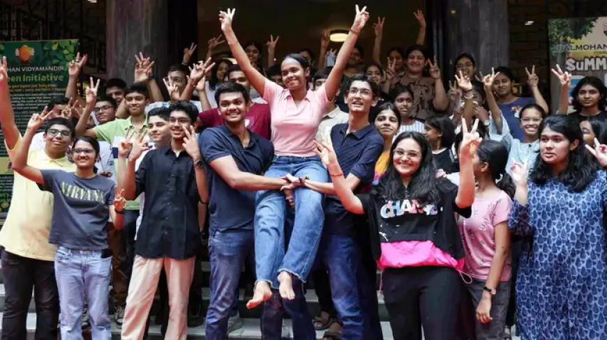 പ്ലസ്‌ വൺ പ്രവേശനത്തിന് 14 മുതൽ അപേക്ഷിക്കാം, ട്രയൽ അലോട്ട്‌മെൻ്റ് 24ന്; അപേക്ഷിക്കാൻ ഈ വെബ്സൈറ്റ്