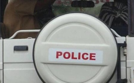 കോഴിക്കോട് 2 വീടുകളിൽ കവർച്ച,കൈക്കലാക്കിയ രണ്ട് ലക്ഷത്തോളം രൂപയും സ്വർണവും;കള്ളനെ കണ്ടെത്താൻ അന്വേഷണം ഊർജിതം