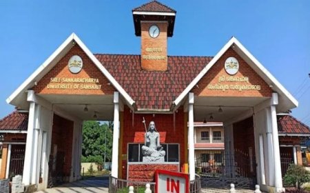 പൂർവ്വ വിദ്യാർത്ഥി സമ്മേളനം എട്ടിന്