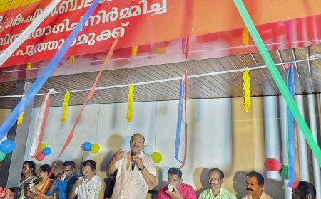 പുത്തൂർമുക്ക്,  കുളക്കട ബസ് കാത്തിരിപ്പ് കേന്ദ്രങ്ങൾ,  ഉദ്ഘാടനം മന്ത്രി കെ. എൻ ബാലഗോപാൽ നിർവഹിക്കുന്നു