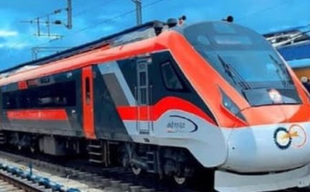 ഇന്ത്യൻ റെയിൽവേ തങ്ങളുടെ ആദ്യത്തെ വന്ദേ ഭാരത് സ്ലീപ്പർ ട്രെയിനുകൾ ജനുവരിയിൽ അവതരിപ്പിച്ചേക്കുമെന്ന് റിപ്പോർട്ട്.
