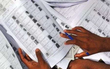 ഫോമുകൾ വിതരണം ചെയ്തത് കുറവ്; കോഴിക്കോട് ബിഎൽഒക്ക് കാരണം കാണിക്കൽ നോട്ടീസ്