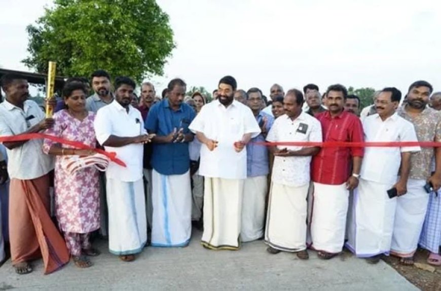 തിരുവാർപ്പ് ശാസ്താംകടവ് -വെട്ടിക്കാട് റോഡ് നാടിന് സമർപ്പിച്ചു. വെട്ടിക്കാടിന്റെ ടൂറിസം സാധ്യതകൾ പ്രയോജനപ്പെടുത്തും: മന്ത്രി വി.എൻ വാസവൻ