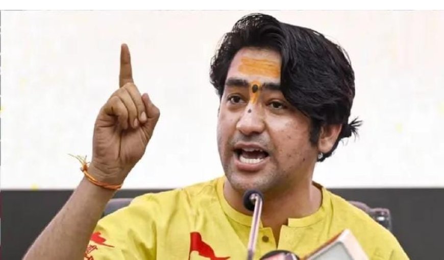 ഇന്ത്യ തീർച്ചയായും ഒരു ഹിന്ദു രാഷ്ട്രമായി മാറും.  ഇന്ത്യ ഒരു ഹിന്ദു രാഷ്ട്രമാകുമ്പോൾ മാത്രമേ ഞങ്ങൾ പദയാത്ര നിർത്തുകയുള്ളൂ. ആചാര്യ ധീരേന്ദ്ര കൃഷ്ണ ശാസ്ത്രി