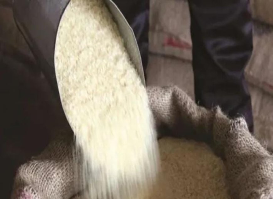 ചങ്ങനാശേരി മാർക്കറ്റിലെ മൂന്നു കടകളിൽ നിന്നു റേഷനരി പിടിച്ച സംഭവം, ജില്ലാ സപ്ലൈ ഓഫിസർ കലക്ടർക്കു റിപ്പോർട്ട് നൽകി. അവശ്യസാധന നിയമപ്രകാരം മൂന്നു പേർക്കെതിരെയും കേസ് എടുക്കാനാണു നീക്കം