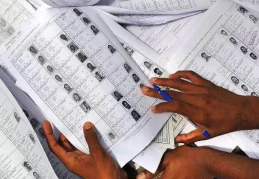 ഫോമുകൾ വിതരണം ചെയ്തത് കുറവ്; കോഴിക്കോട് ബിഎൽഒക്ക് കാരണം കാണിക്കൽ നോട്ടീസ്