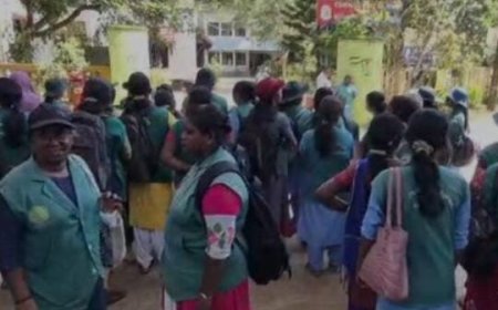 ഹരിതകർമ്മ സേനാംഗങ്ങളെ വേശ്യകളെന്ന് അധിക്ഷേപിച്ച് കോൺഗ്രസ് പ്രവർത്തകൻ; സിറാജുദ്ദീനെതിരെ കൊല്ലം സിറ്റി പൊലീസ് കമ്മീഷണർക്ക് പരാതി