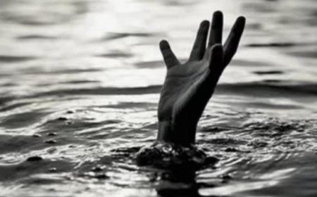 സുഹൃത്തുക്കള്‍ക്കൊപ്പം പെരിയാറിൽ കുളിക്കുന്നതിനിടെ ബാങ്ക് ഉദ്യോഗസ്ഥൻ മുങ്ങി മരിച്ചു