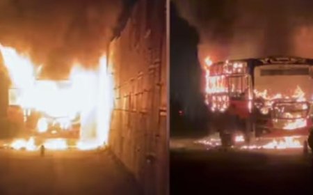 വിവാഹ ചടങ്ങിന് പോയി തിരിച്ചുവരുന്നതിനിടെ ടൂറിസ്റ്റ് ബസിന് തീപിടിച്ചു, ബസ് പൂര്‍ണമായും കത്തിനശിച്ചു