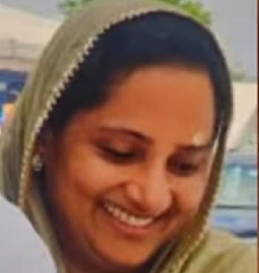 തുന്നിയ വസ്ത്രം വാങ്ങാനെത്തി അയൽവാസി, എത്ര വിളിച്ചിട്ടും യുവതി വാതിൽ തുറന്നില്ല; വാതിൽ കുത്തിത്തുറന്നപ്പോൾ പൊള്ളലേറ്റ് മരിച്ച നിലയിൽ