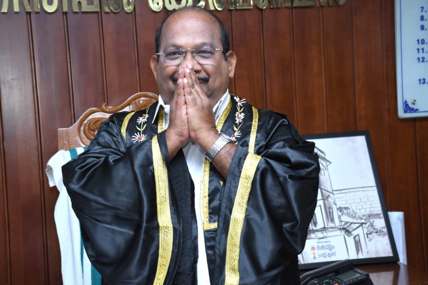 *കൊല്ലം കോര്‍പറേഷന്‍ മേയറായി എ കെ ഹഫീസ് ചുമതലയേറ്റു;*