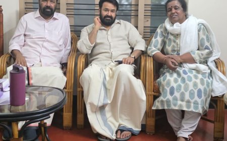 മലയാളത്തിന്റെ പ്രിയനടൻ  മോഹൻലാലിനെ  മന്ത്രി ശിവൻകുട്ടി തിരുവനന്തപുരത്തെ വസതിയിൽ സന്ദർശിച്ച് അമ്മയുടെ വേർപാടിൽ അനുശോചനം നേരിട്ട് രേഖപ്പെടുത്തി.