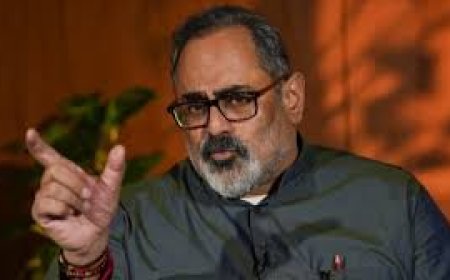 ജമാഅത്തെ ഇസ്ലാമിയെ മുഖ്യധാരയിലെത്തിക്കാൻ കോൺഗ്രസ് ശ്രമം;ഹിന്ദു സമുദായ നേതാക്കളെ കോൺഗ്രസ് അപമാനിക്കുന്നു: രാജീവ് ചന്ദ്രശേഖർ