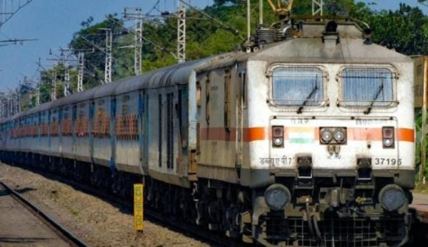 ചെന്നൈ എക്സ്പ്രസ് ഉൾപ്പെടെ കേരളത്തിലേക്കുള്ള ട്രെയിനുകൾ വൈകി; ദുരിതത്തിലായി യാത്രക്കാർ