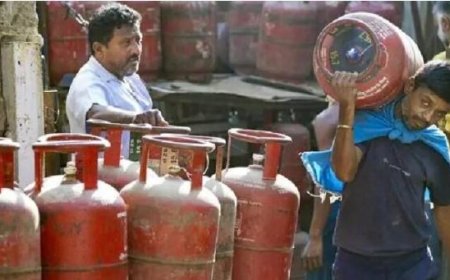 രാജ്യത്ത് സിലിണ്ടറുകൾ കിട്ടാനില്ല; നെട്ടോട്ടമോടി ഹോട്ടലുകാരും സാധാരണക്കാരും