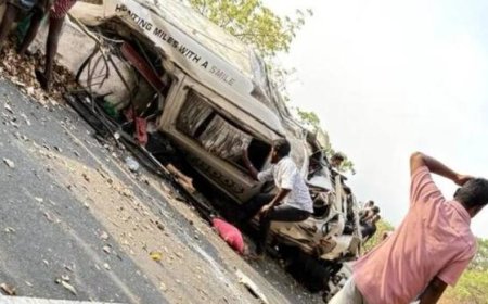 വാൽപ്പാറ അപകടം; വാഹനമോടിച്ചത് ടെമ്പോ ട്രാവലർ ഡ്രൈവറല്ല സ്കൂൾ ബസ് ഡ്രൈവ‍ർ