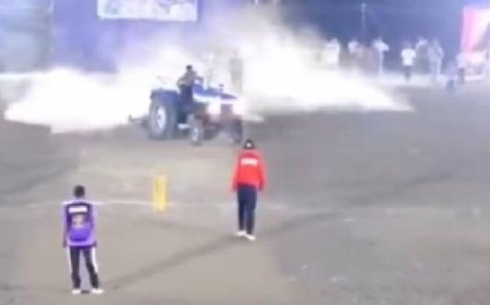 ഞാനില്ലാതെ ക്രിക്കറ്റോ? ആരും കളിക്കേണ്ട’, ടൂർണമെൻ്റിന് ക്ഷണിച്ചില്ല; പിച്ചിലേക്ക് ട്രാക്ടർ ഓടിച്ച് കയറ്റി മുംബൈയിൽ മുൻസിപ്പൽ കൗൺസിൽ പ്രസിഡൻ്റ്