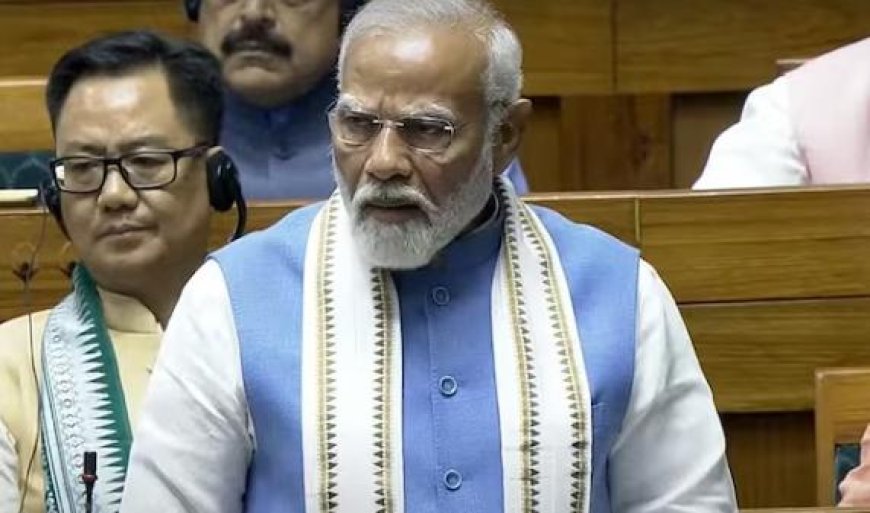 തൃശ്ശൂർ വെടിക്കെട്ടുപുരയിലെ സ്ഫോടനത്തെ തുടർന്ന് 13 പേർ മരിച്ച സംഭവത്തിൽ അനുശോചനം രേഖപ്പെടുത്തി പ്രധാനമന്ത്രി നരേന്ദ്ര മോദി