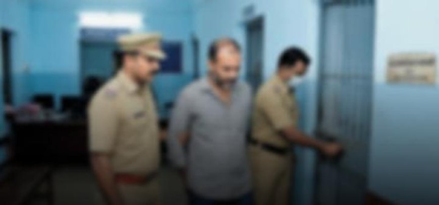 തൊളിക്കോട് കെ.എസ്.ഇ.ബി ഓഫീസിലെ ക്യാഷർ സക്കീർ ഹുസൈൻ, പിരിച്ച 1.37 ലക്ഷം മുക്കി, കേസായതോടെ മുങ്ങി; ഒളിവിലായിരുന്ന പ്രതി പിടിയിൽ