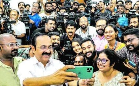 ഒന്നിച്ചൊന്നായി: മുഖ്യമന്ത്രിയും 20 മന്ത്രിമാരും റെഡി,​സത്യപ്രതിജ്ഞ ഇന്ന് 10ന്