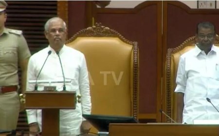 കേരള നിയമസഭാ ചരിത്രത്തിൽ ആദ്യമായി വന്ദേമാതരം ആലപിച്ചു