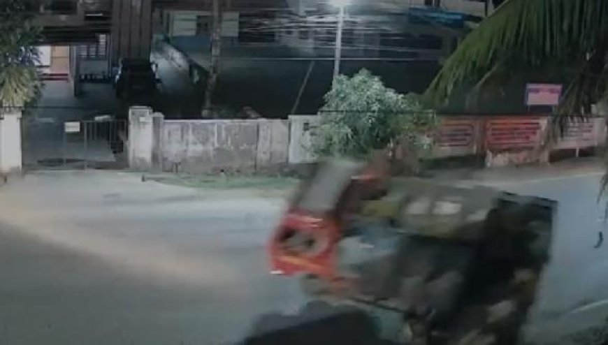 പെരുമ്പാവൂരിൽ വാഹനാപകടം, നിയന്ത്രണം വിട്ട വാഹനം ഇടിച്ച് കാൽനടയാത്രക്കാരന് ഗുരുതര പരിക്ക്