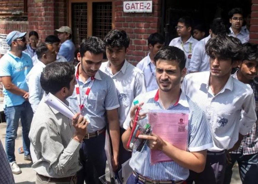 CBSE 9, 10 ക്ലാസുകളിൽ മൂന്ന് ഭാഷകൾ നിർബന്ധമാക്കുന്നു; ജൂലൈ 1 മുതൽ പ്രാബല്യത്തിൽ